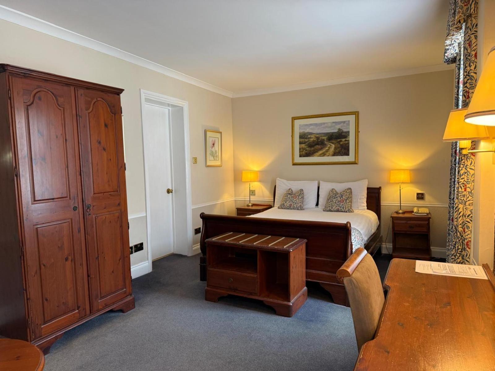 The Tollgate 3* Steyning